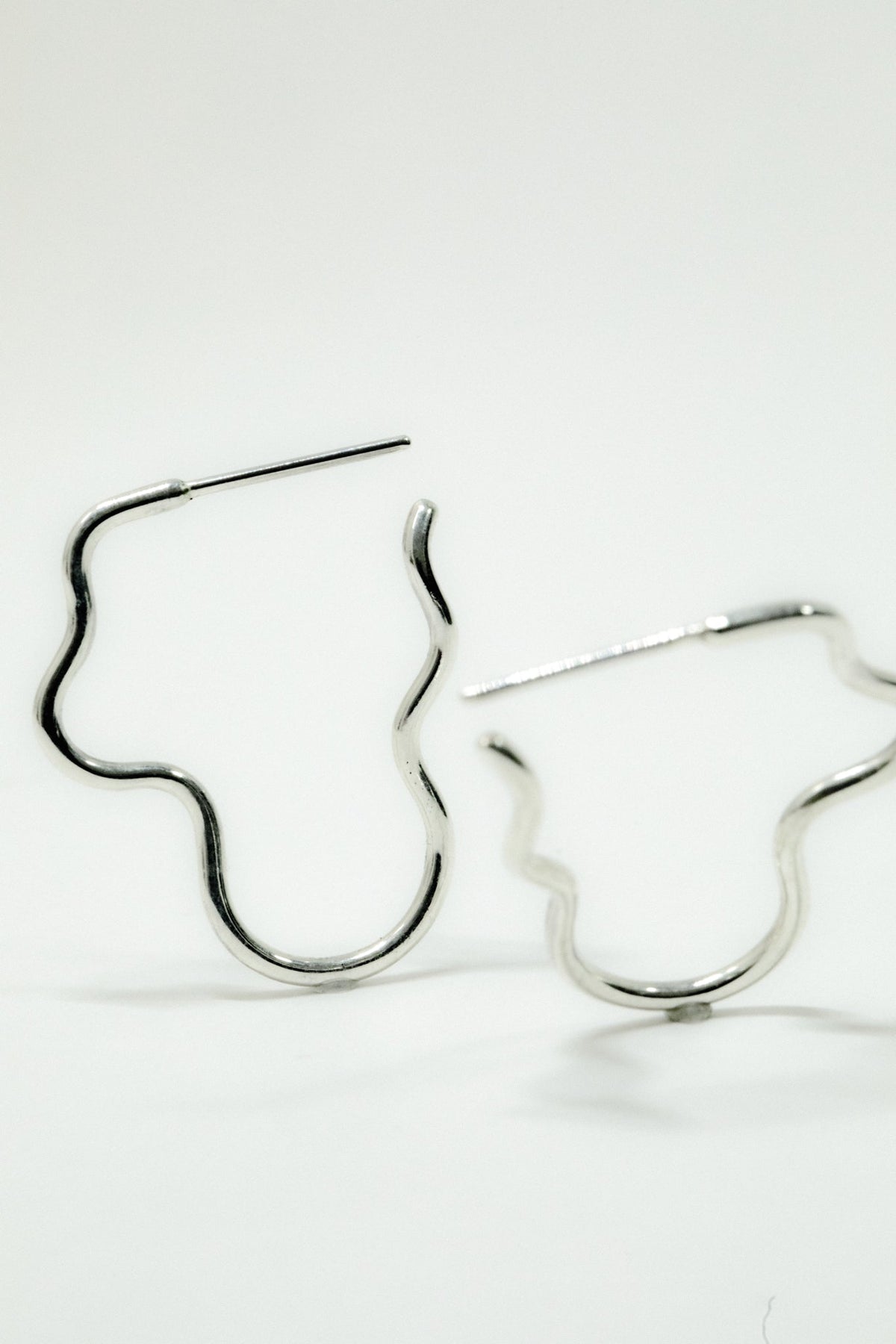 Curvy earrings